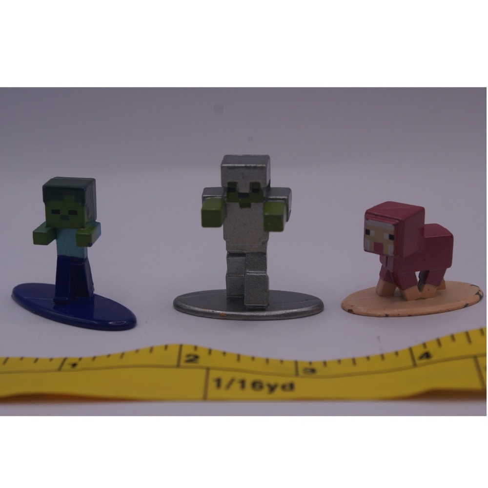 Minecraft Nano Metalfigs Jada Toys Die-Cast Figures Zombie Iron Golem Red Sheep